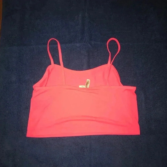 🌟Neon Pink Crop Top🌟 - Picture 2 of 3
